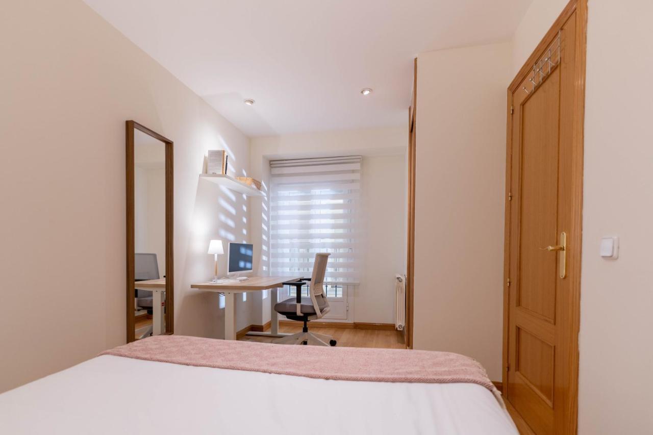 Amazing Apartment In Huertas Мадрид Екстериор снимка